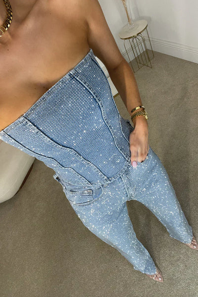 Zavando-der-Schulter-Jumpsuit – Glamouröses Erscheinungsbild mit funkelndem Stoff