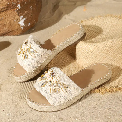 Zavando – Stilvolle Strandsandalen mit Perlen