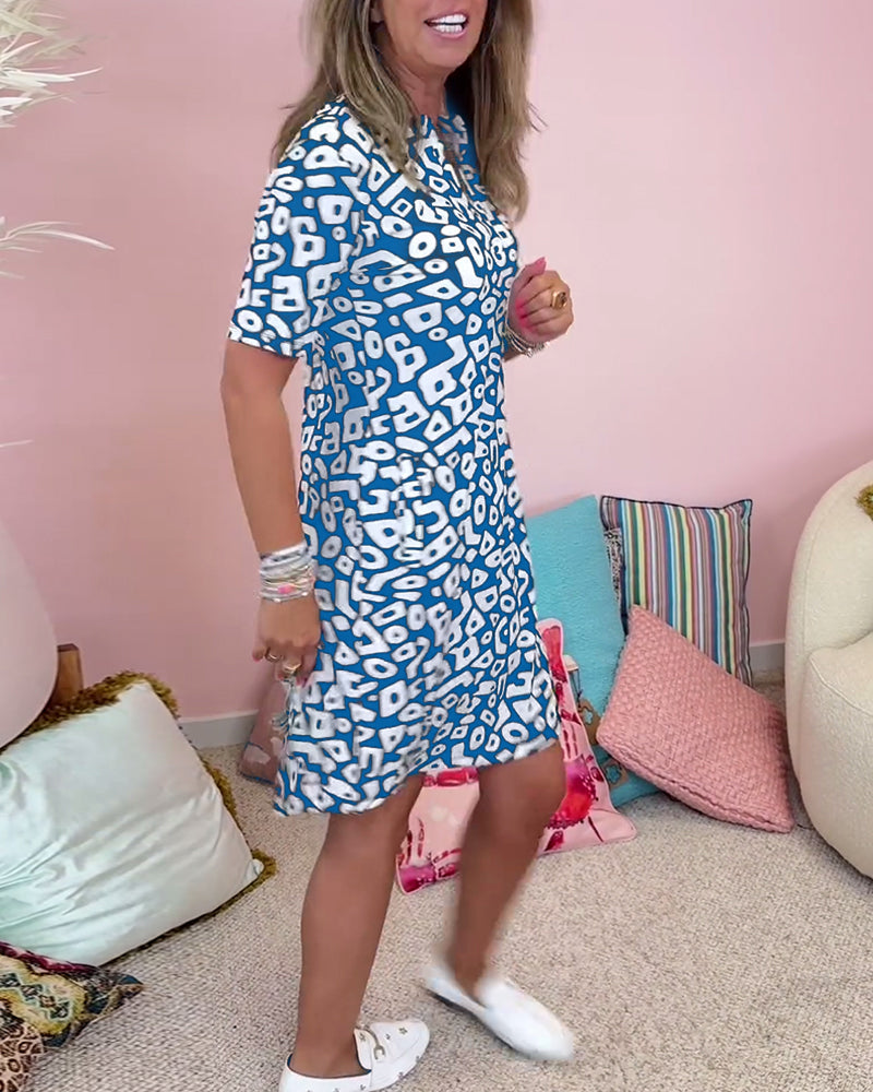 Zavando - Bedrucktes Kleid mit V-Ausschnitt und Taschen