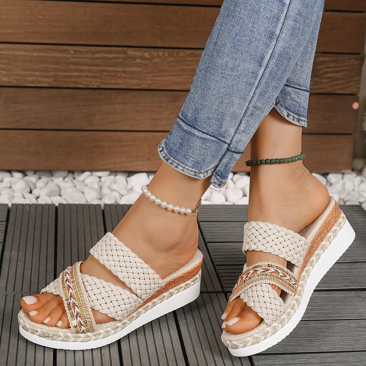 Zavando – Stilvolle gewebte Keilsandalen