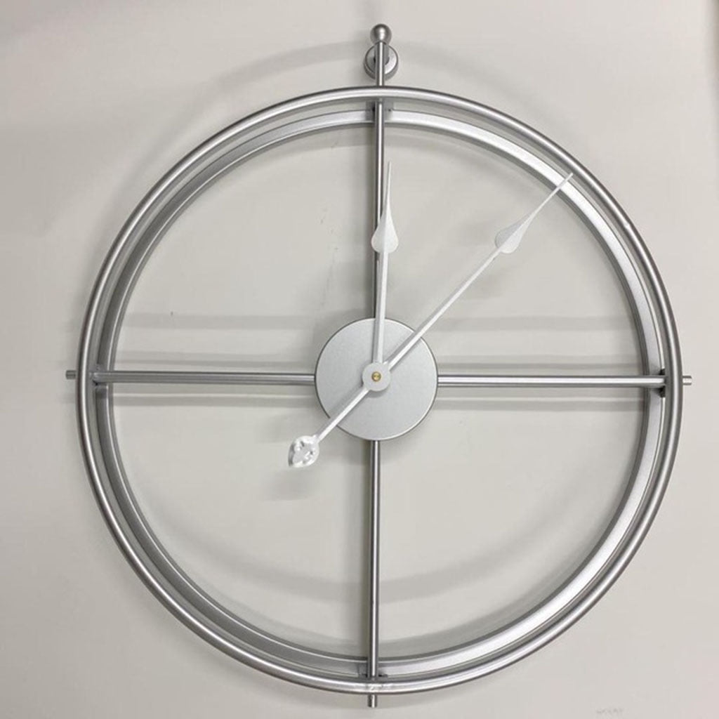 Nordische Wanduhr