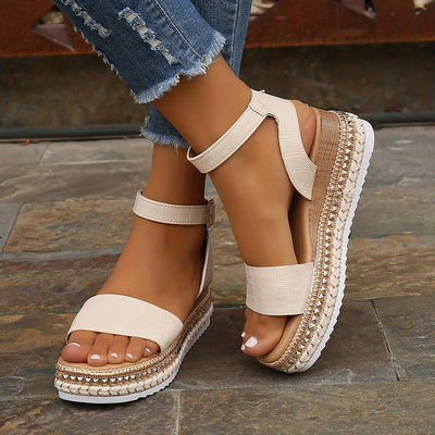 Zavando – Stylische und robuste Plateausandalen