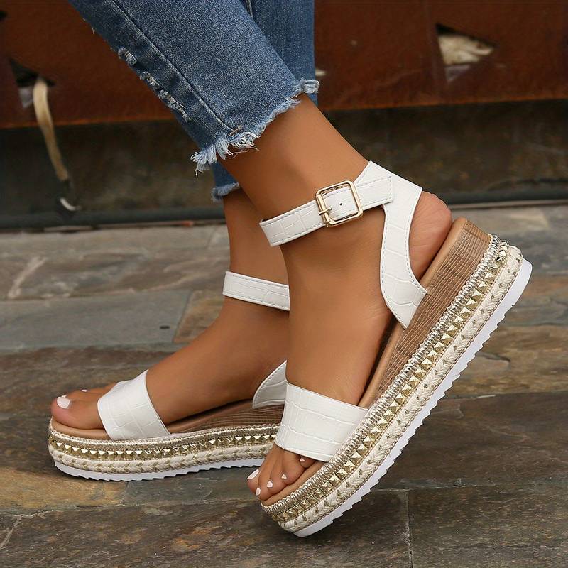 Zavando – Stylische und robuste Plateausandalen