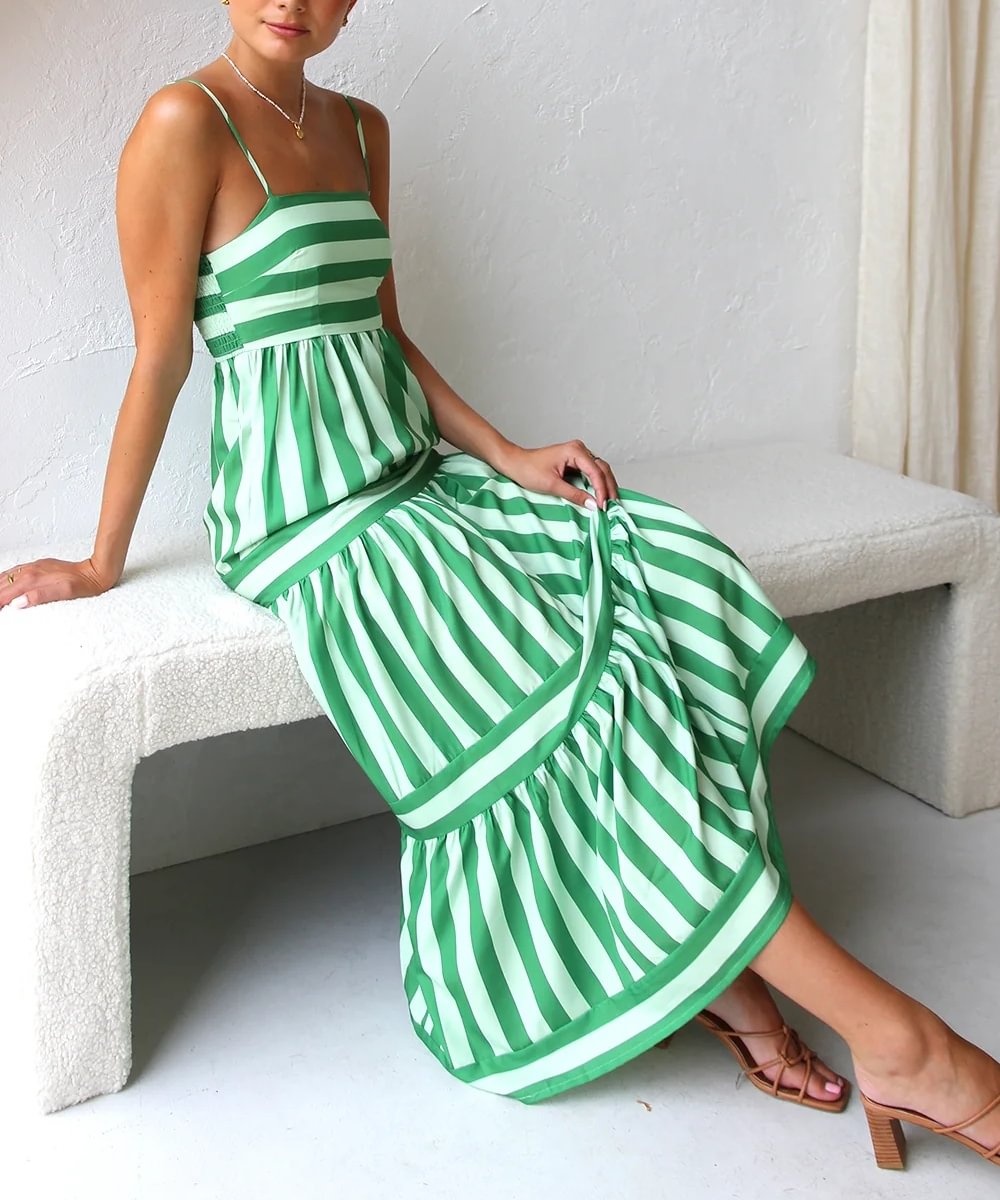 Zavando – Luftiges Geschichtetes Midi-Kleid mit Streifen und Spaghettiträgern