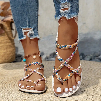 Zavando – Stilvolle Sandalen mit geflochtenen, mehrfarbigen Riemchen