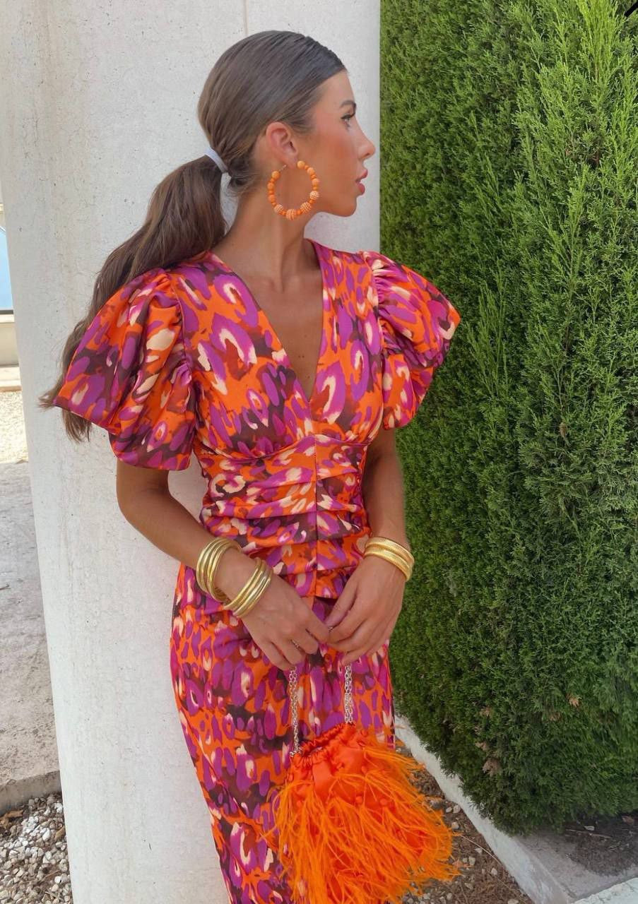 Zavando – Luxuriöses Satin-Party-Kleid mit Rüschen und Puffärmeln