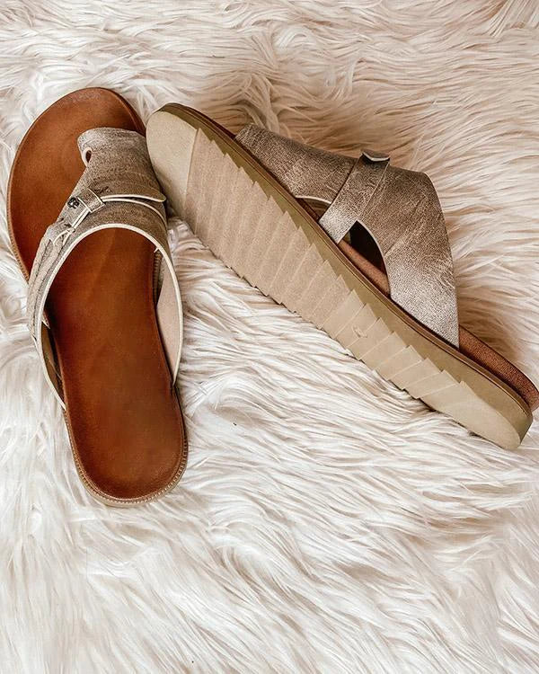 Zavando – Stilvolle Slip-On-Ledersandalen