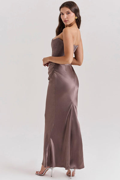Zavando - Elegantes trägerloses Korsett Maxikleid