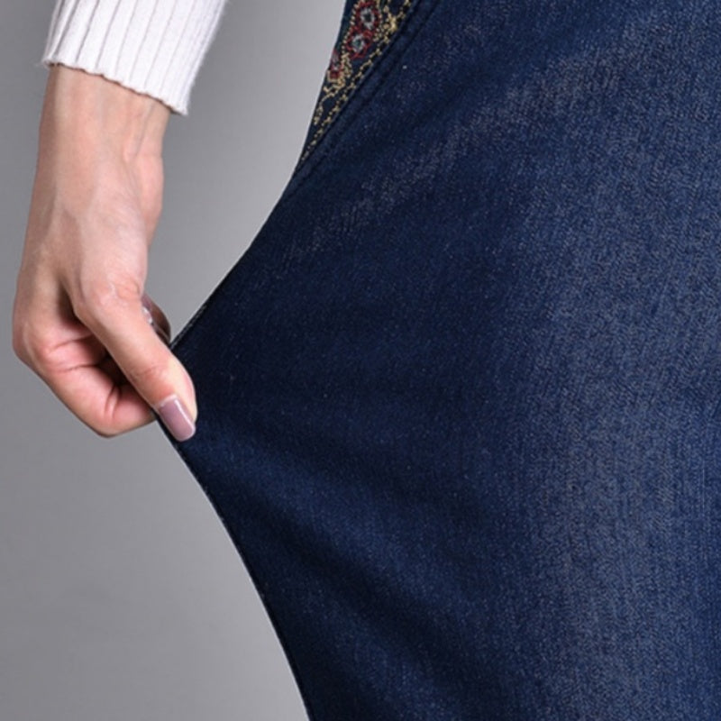 Zavando-Jeans mit Seitentaschen und komplett elastischem Bund